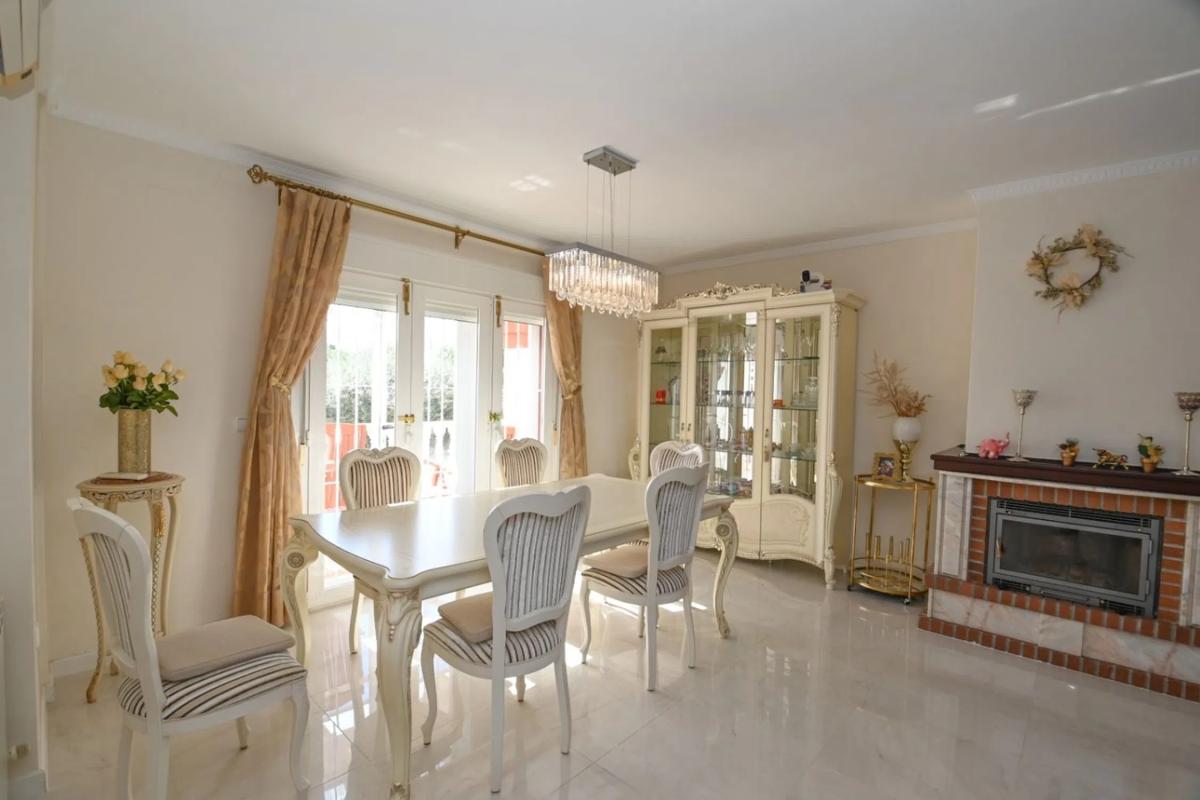 Properties for sale and rent in Spain photo 5