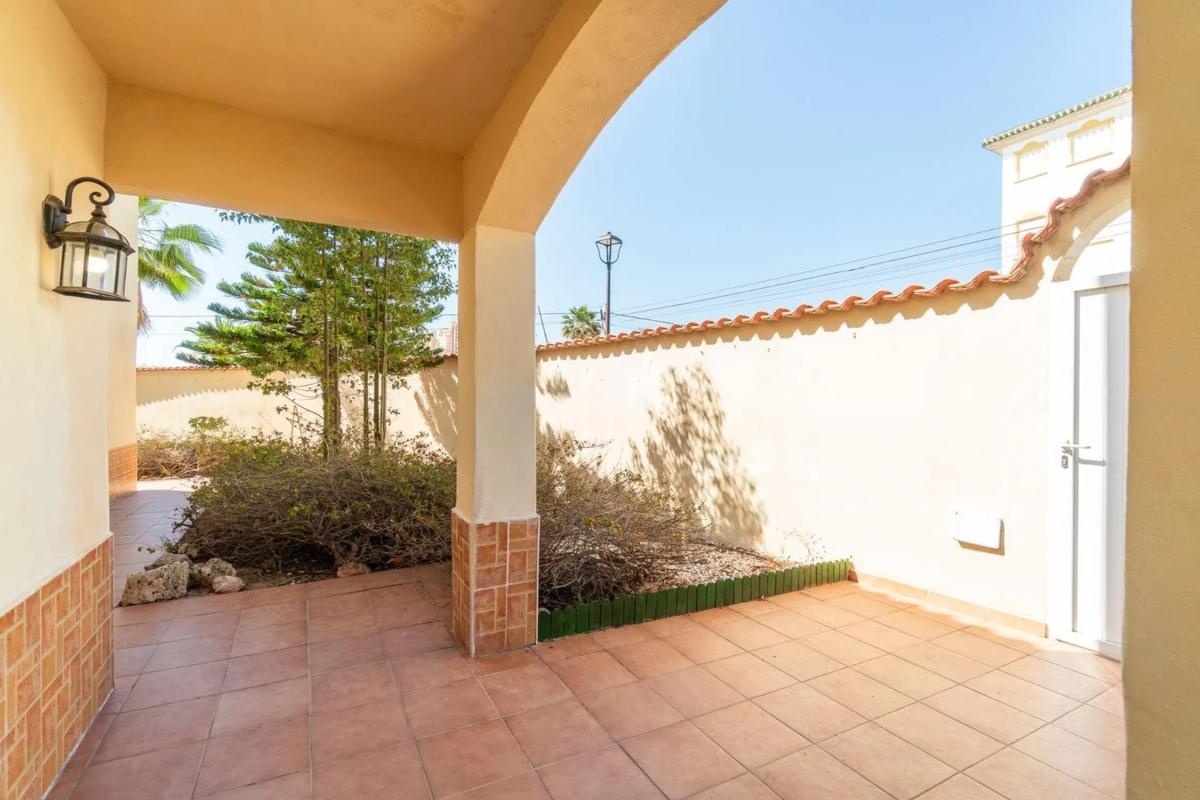 Properties for sale and rent in Spain photo 3