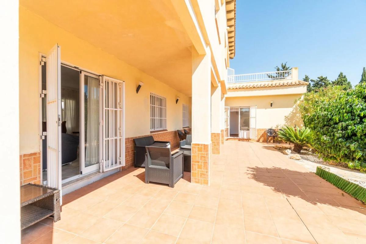Properties for sale and rent in Spain photo 4