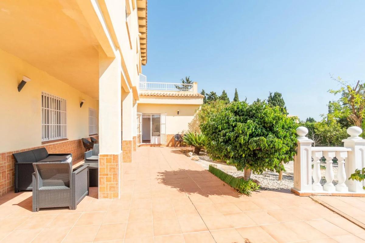 Properties for sale and rent in Spain photo 5