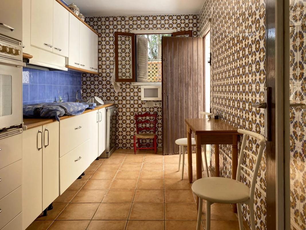 Properties for sale and rent in Spain photo 4