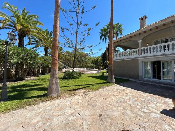 Casa independiente en calle los Pirineos thumbnail 1