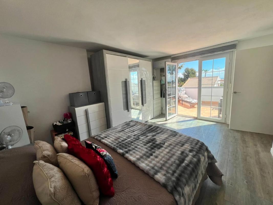 Properties for sale and rent in Spain photo 3
