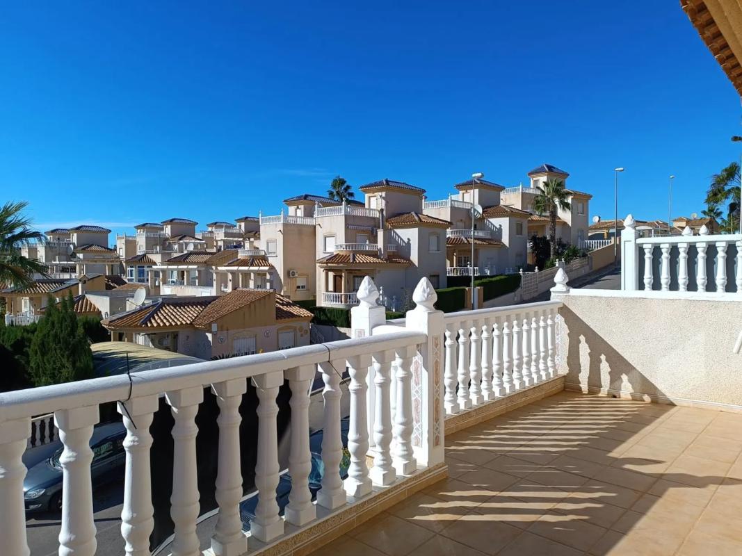 Properties for sale and rent in Spain photo 4