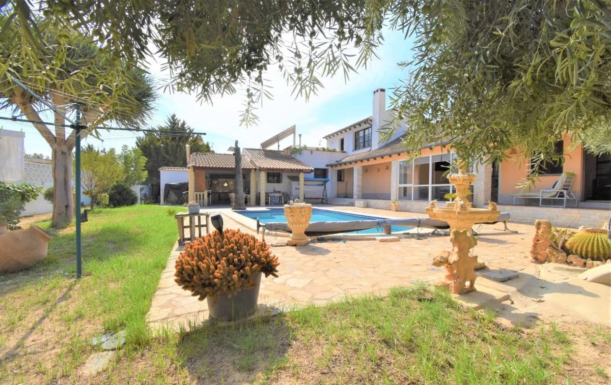 Properties for sale and rent in Spain photo 5