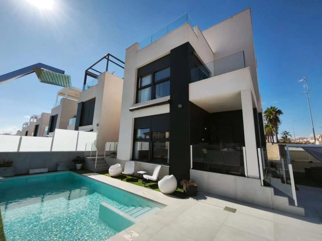 Properties for sale and rent in Spain photo 1