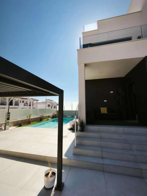 Properties for sale and rent in Spain photo 3