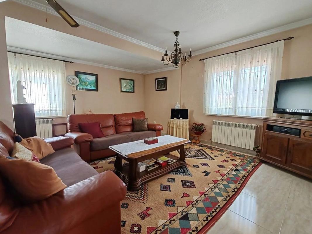 Недвижимость на продажу и в аренду в Испании photo 1