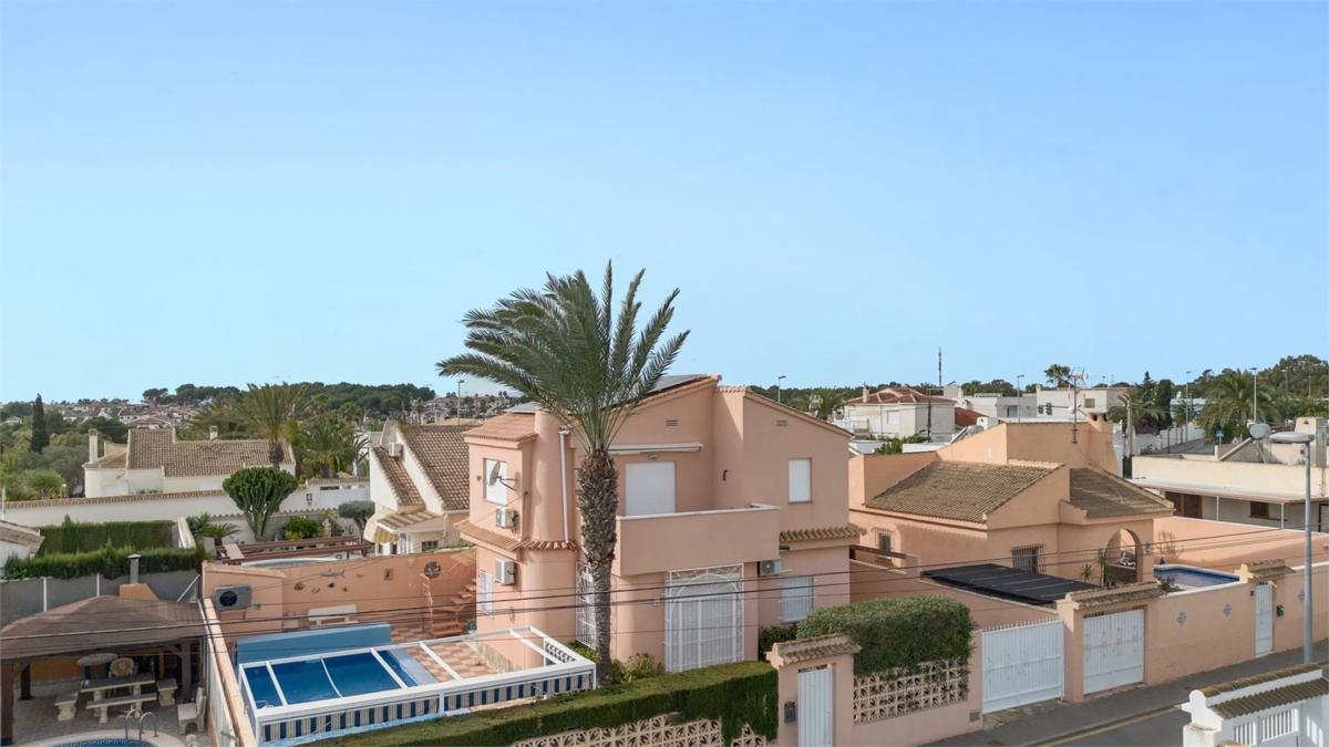 Properties for sale and rent in Spain photo 4