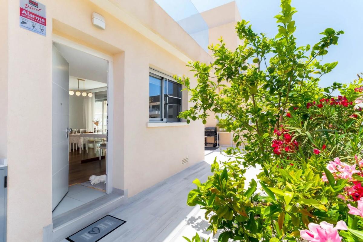Properties for sale and rent in Spain photo 2
