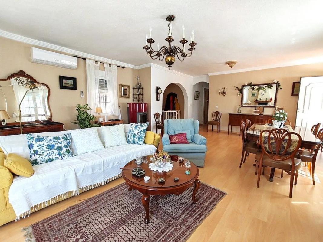 Properties for sale and rent in Spain photo 2