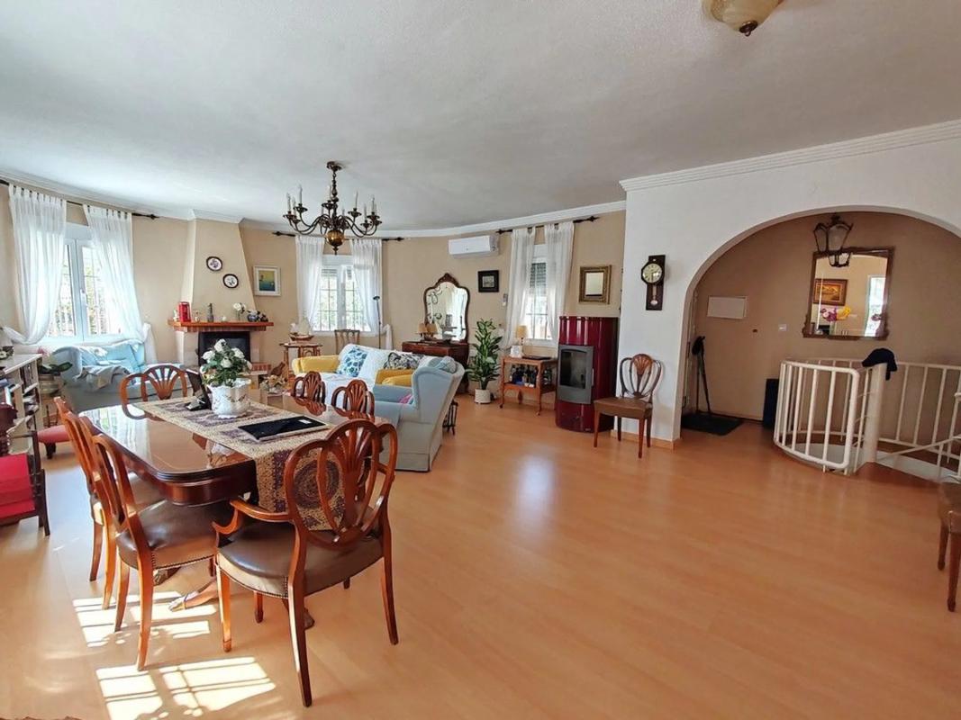 Properties for sale and rent in Spain photo 3