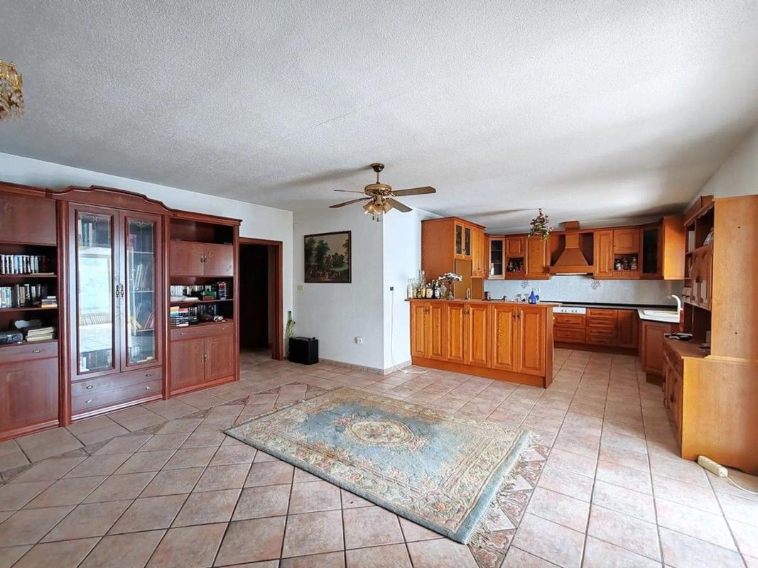 Properties for sale and rent in Spain photo 3