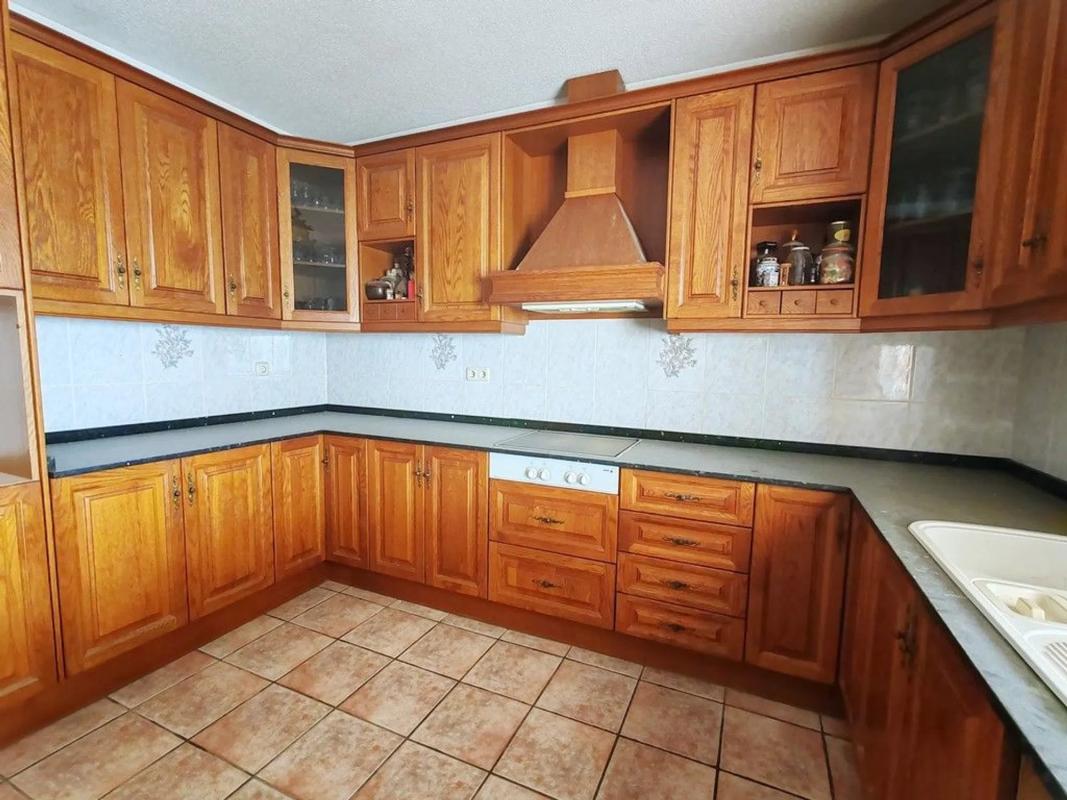 Properties for sale and rent in Spain photo 4