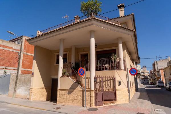 Casa independiente en calle Felix Rodriguez de la Fuente thumbnail 1