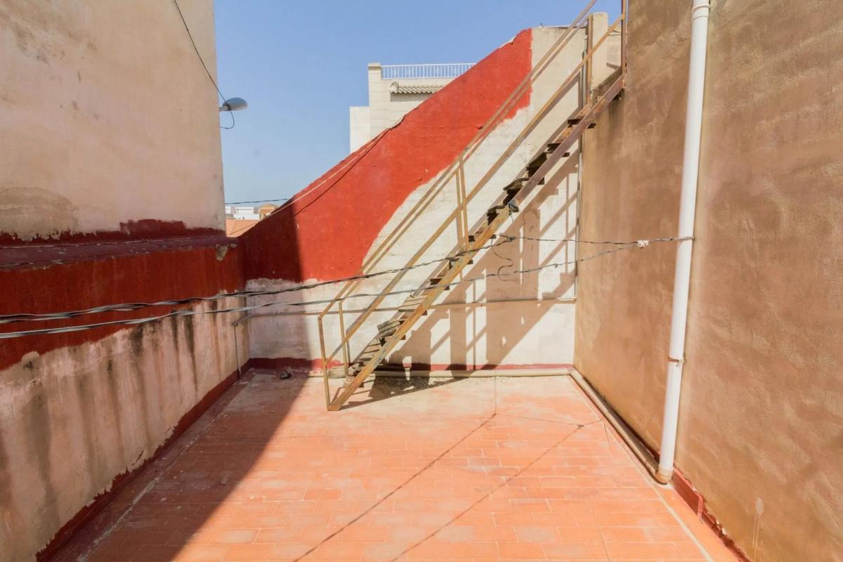 Propiedades en venta y alquiler en España photo 1