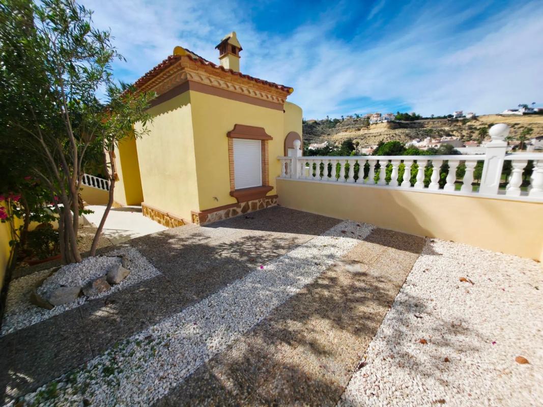 Propiedades en venta y alquiler en España photo 1