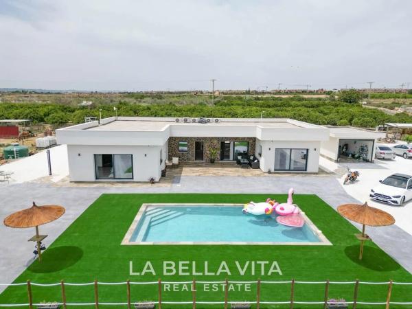 Promotion Casa independiente en Calle s/n new development in Rojales photo 4