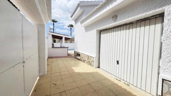 Casa independiente en Calle s/n Calle Pres photo 3