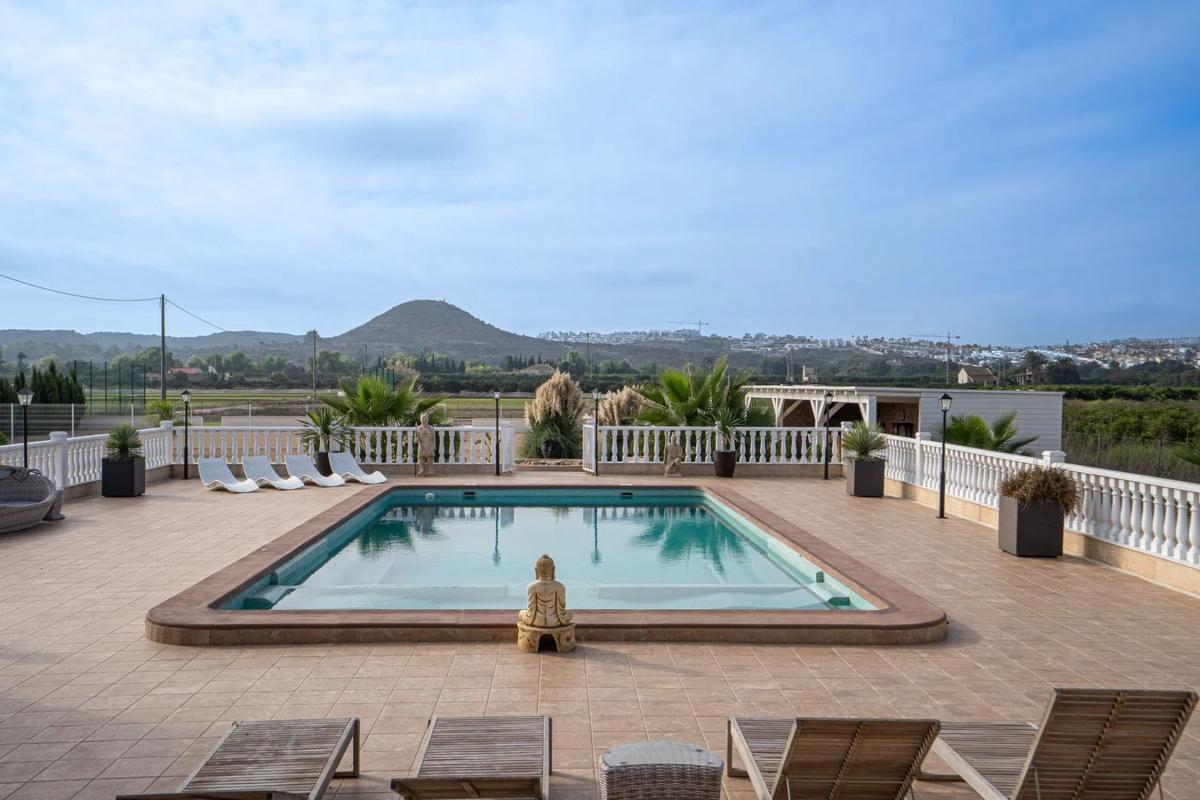 Properties for sale and rent in Spain photo 3