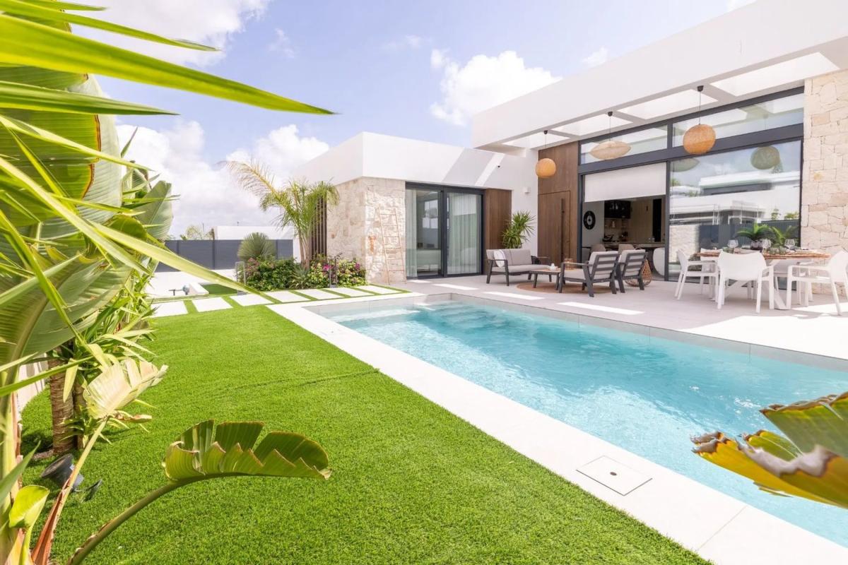 Properties for sale and rent in Spain photo 3