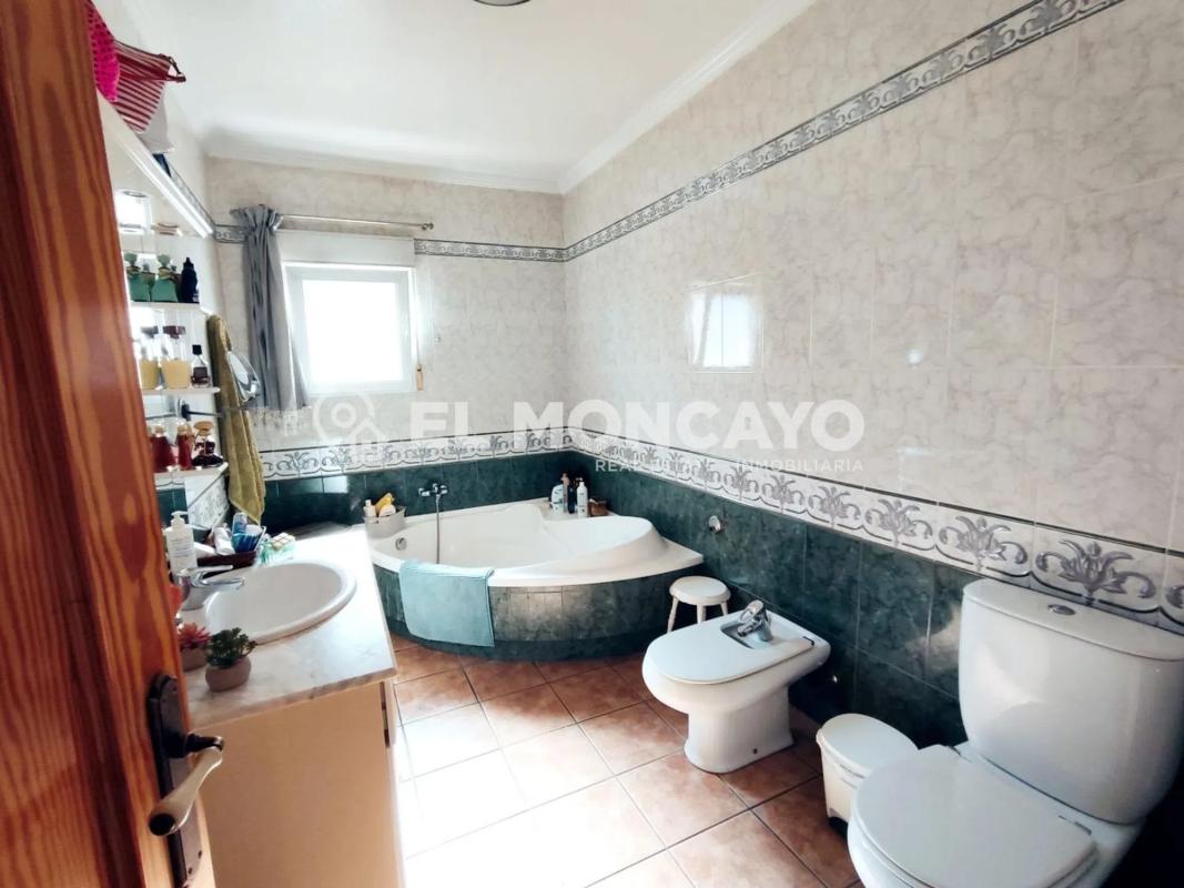 Properties for sale and rent in Spain photo 5