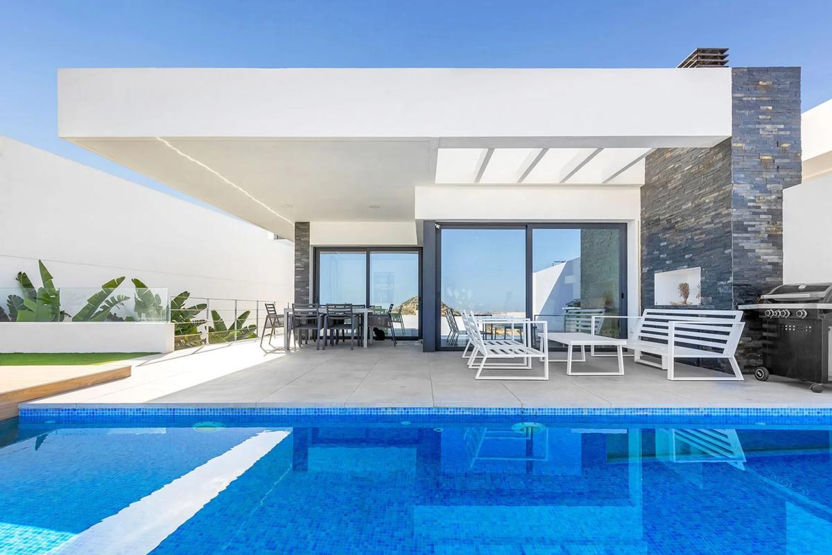 Properties for sale and rent in Spain photo 2