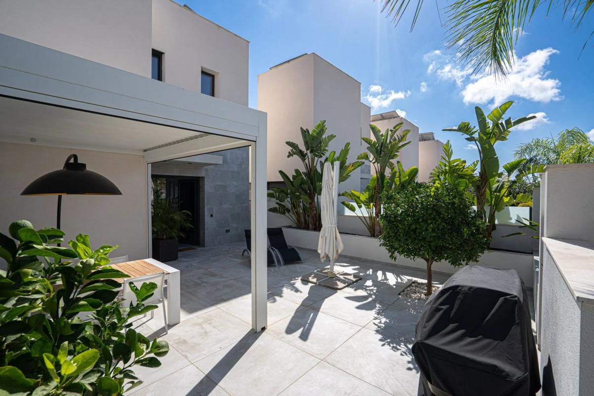 Properties for sale and rent in Spain photo 2
