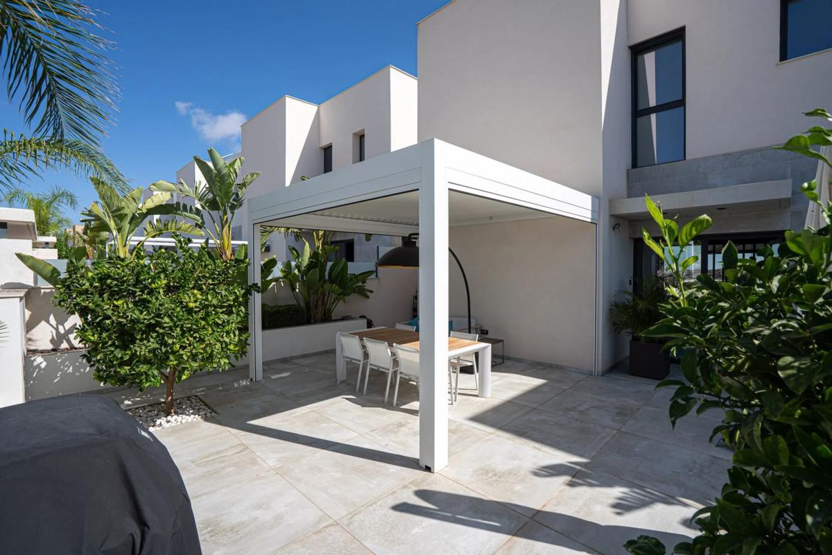 Properties for sale and rent in Spain photo 3