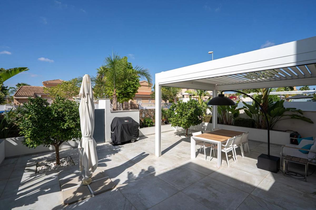 Properties for sale and rent in Spain photo 4