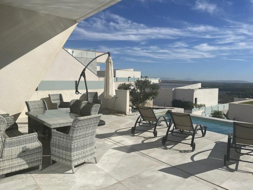 Properties for sale and rent in Spain photo 2