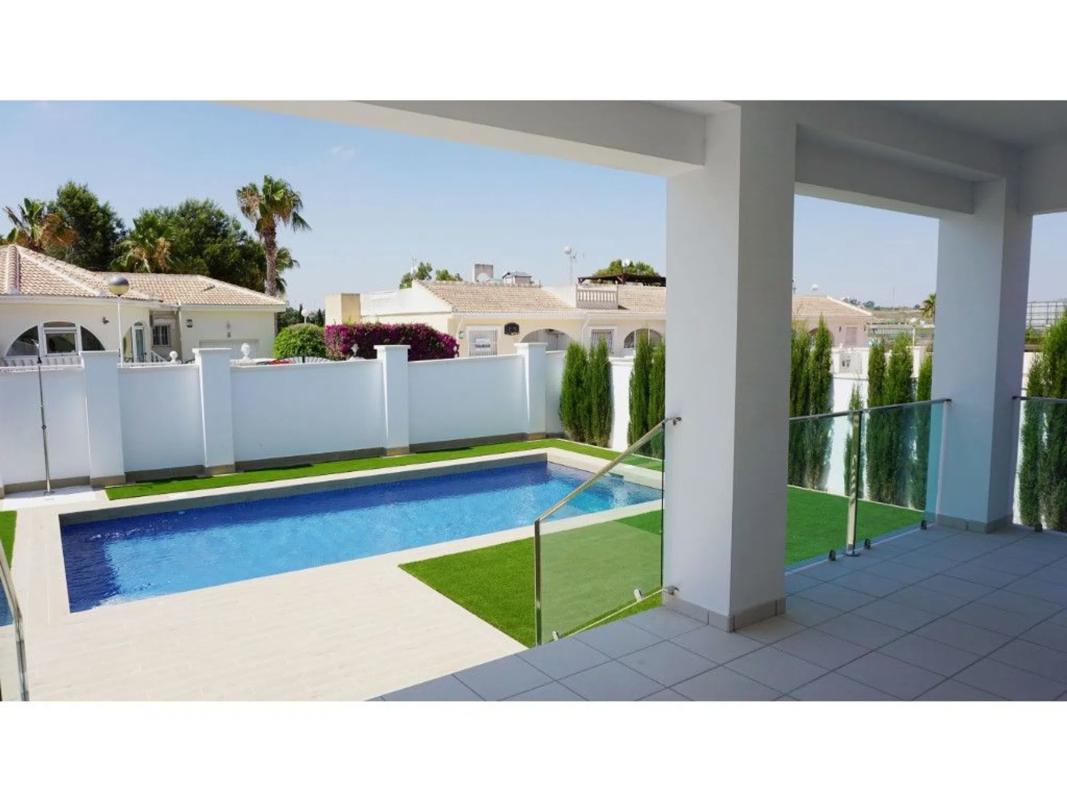 Properties for sale and rent in Spain photo 3