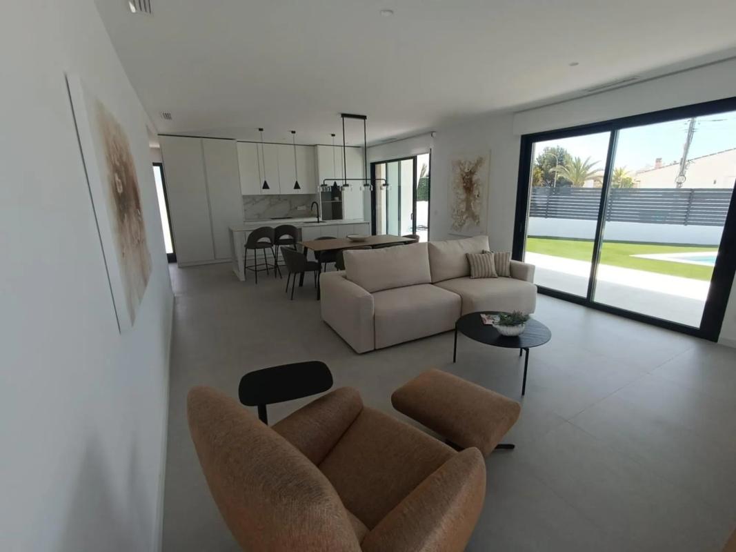 Obra nueva Casa independiente en calle Galicia, 75 en Rojales (Revista) photo 1