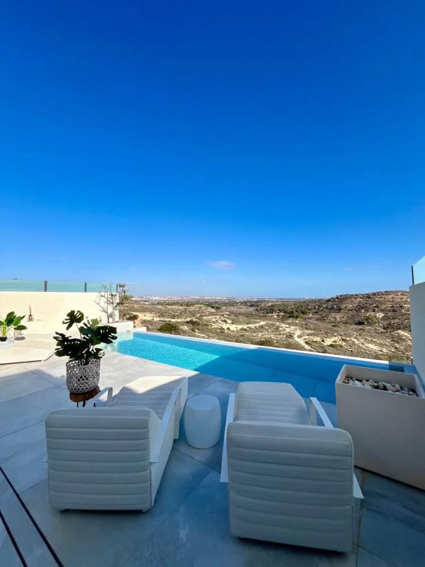 Properties for sale and rent in Spain photo 2