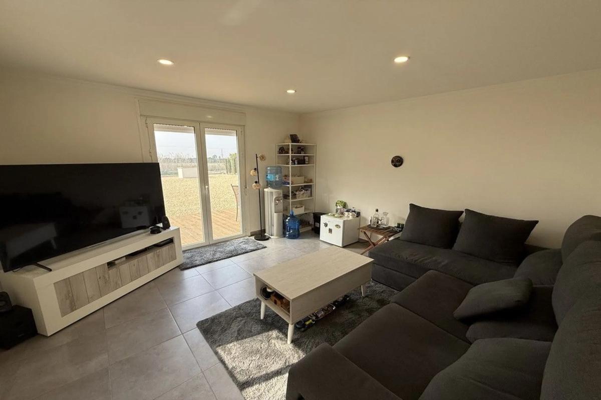 Properties for sale and rent in Spain photo 1