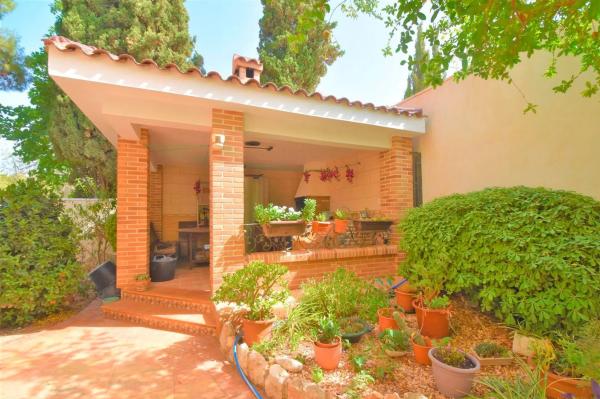 Casa independiente en calle de los Almendros thumbnail 1