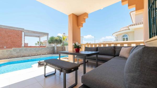 Casa independiente en calle Islas Alhucemas, 4 thumbnail 2