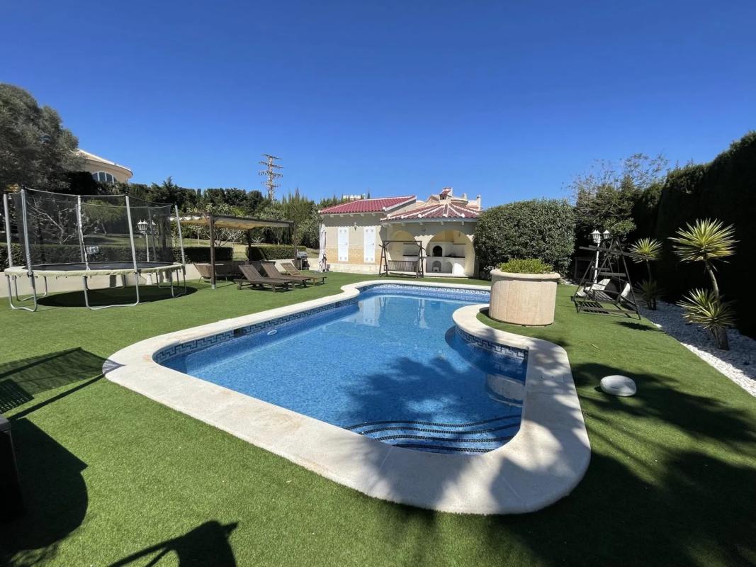 Properties for sale and rent in Spain photo 5
