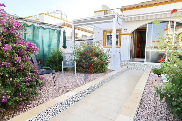 Casa independiente en calle Marina, 66 photo 1