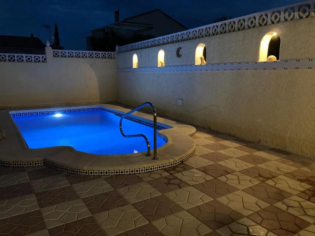 Properties for sale and rent in Spain photo 2