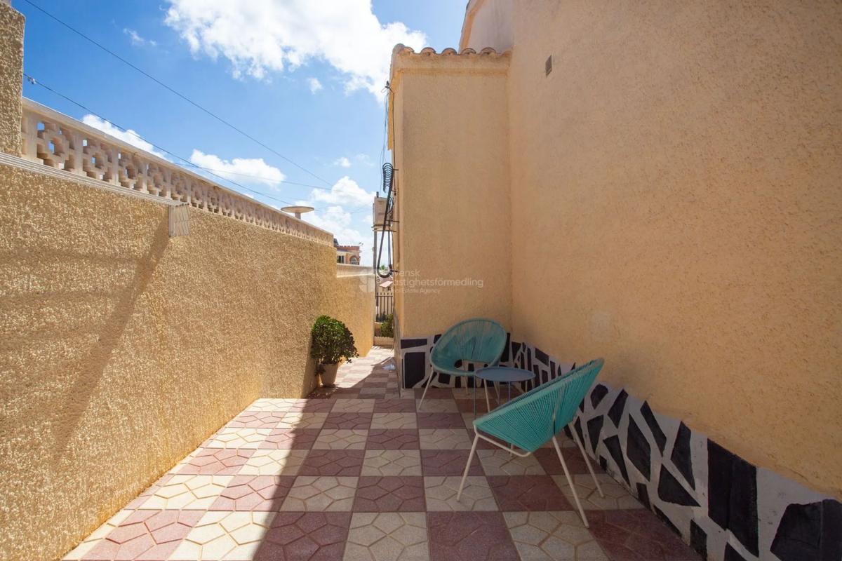 Properties for sale and rent in Spain photo 4