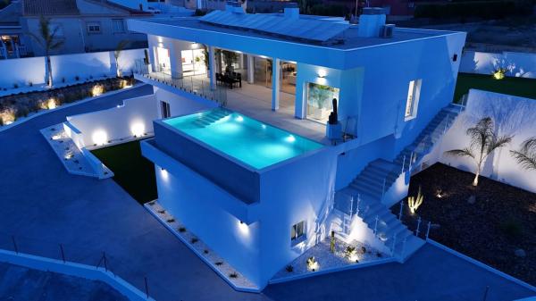 Casa independiente en avenida Avenue Av. San Fulgencio thumbnail 1
