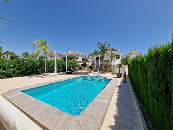 Casa independiente en calle picasso thumbnail 1