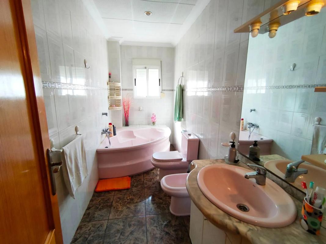 Недвижимость на продажу и в аренду в Испании photo 2