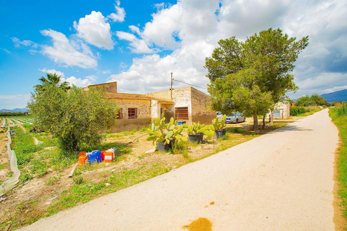 Propiedades en venta y alquiler en España photo 2