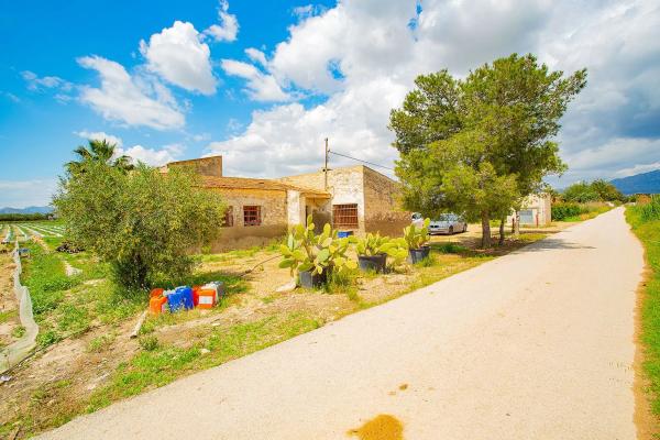 Casa terrera en calle Cardenal Belluga thumbnail 1