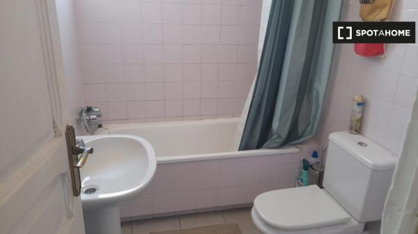 Apartment for rent in C/ de Mallorca , Barcelona thumbnail 2