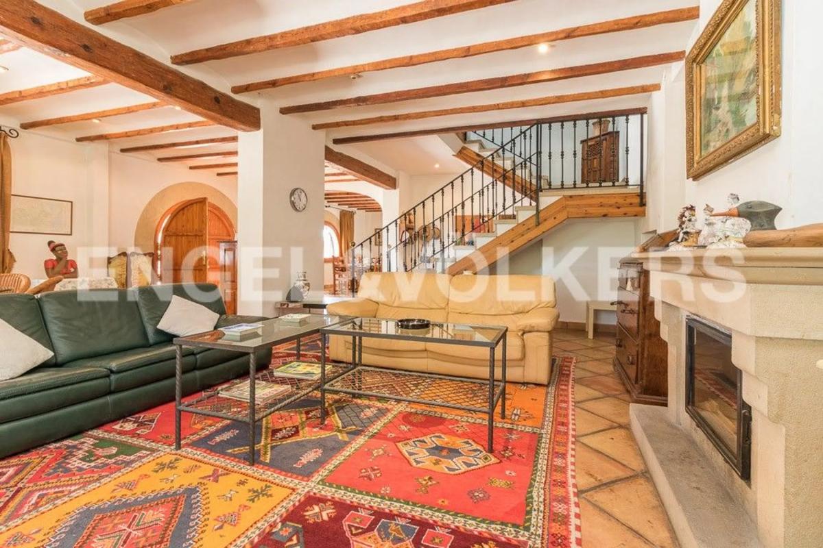 Properties for sale and rent in Spain photo 3