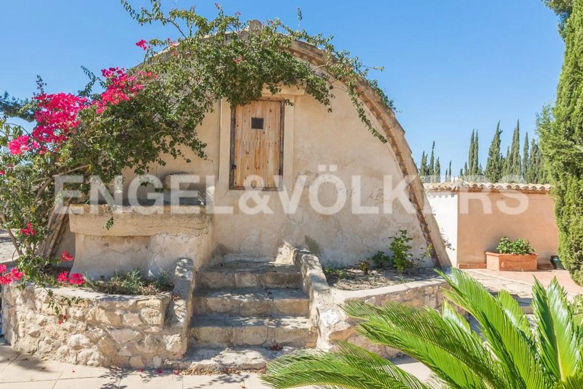 Properties for sale and rent in Spain photo 5