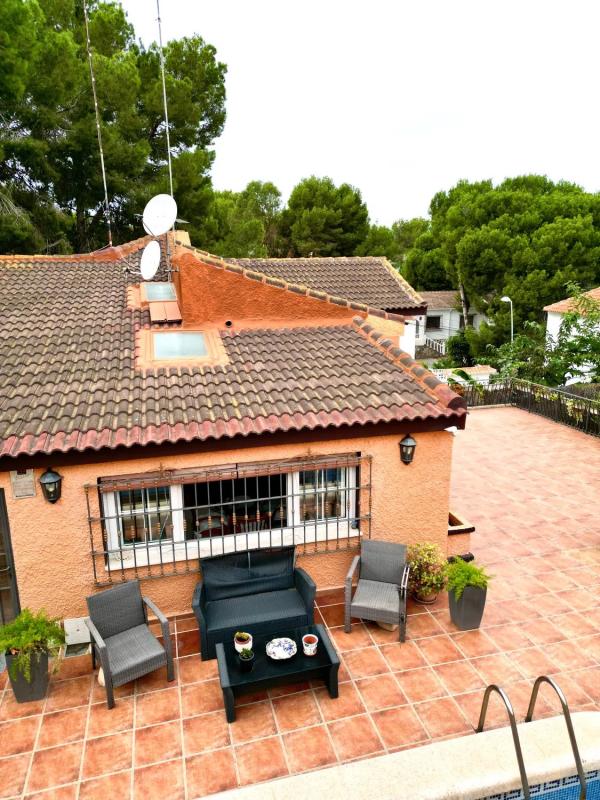 Properties for sale and rent in Spain photo 2